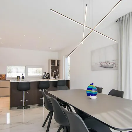 Beautiful Home In Krk With Sauna Крк