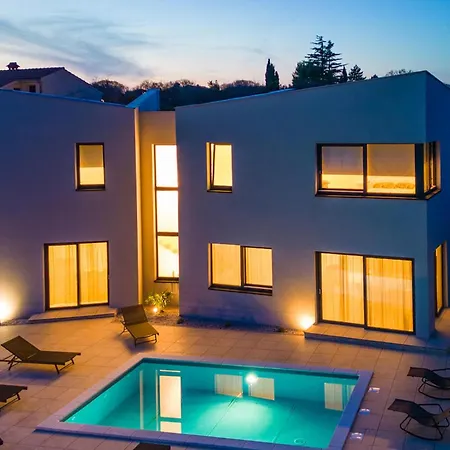 Beautiful Home In Krk With Sauna