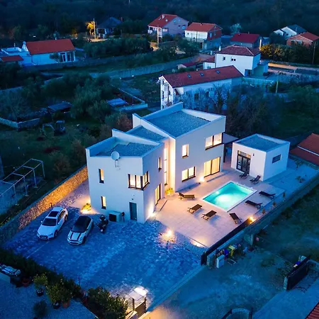 Beautiful Home In Krk With Sauna *