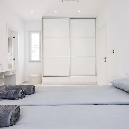 Beautiful Home In Krk With Sauna Дом отдыха *