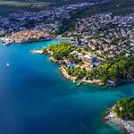 別荘 Luxurious In Krk With Sauna