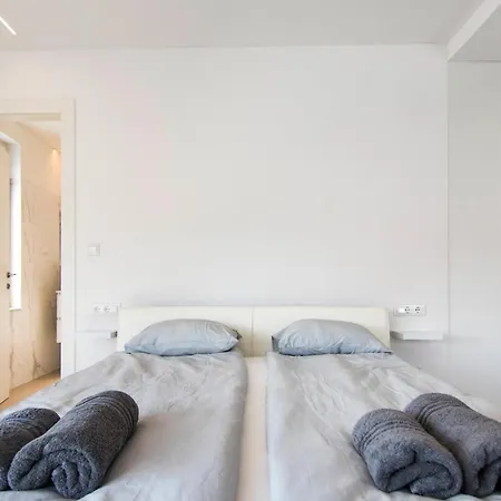 Beautiful Home In Krk With Sauna *